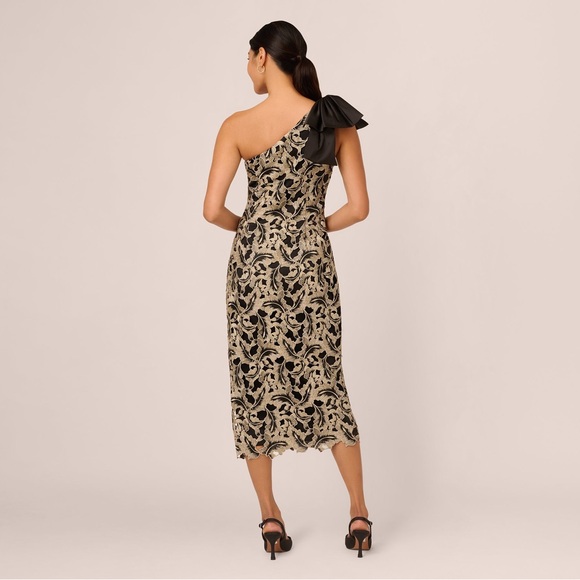 METALLIC LEAF LACE ANKLE DRESS IN BLACK GOLD sizes 4 and 6 - Picture 4 of 14